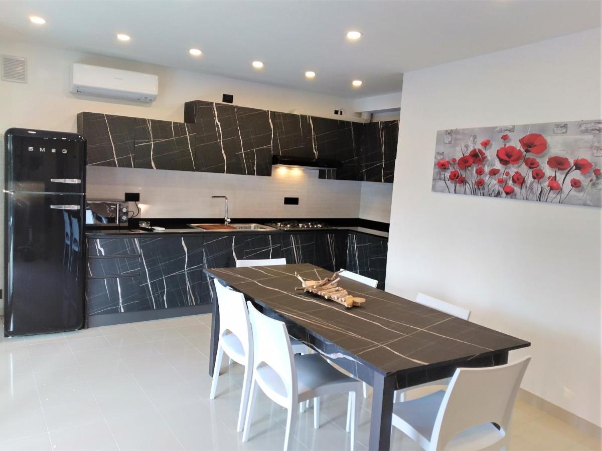 Villa Cisa con yacuzzi Lignano Sabbiadoro Exterior foto